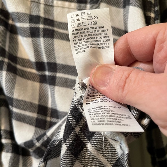 American Eagle Outfitters Black and White Checkered Shirt - Picture 5 of 5